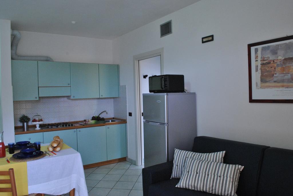 Residence Villa Dei Pini Rimini Buitenkant foto