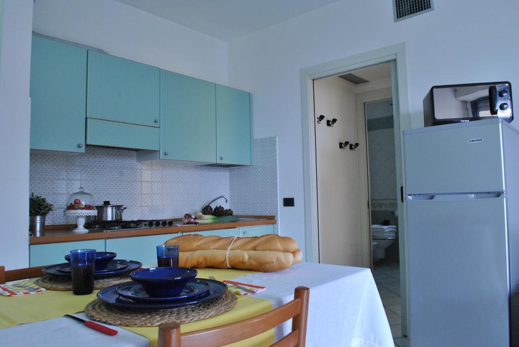 Residence Villa Dei Pini Rimini Buitenkant foto