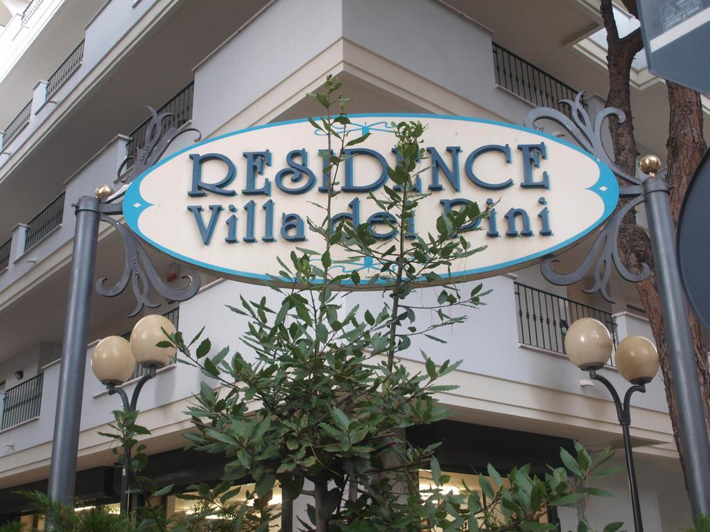 Residence Villa Dei Pini Rimini Buitenkant foto