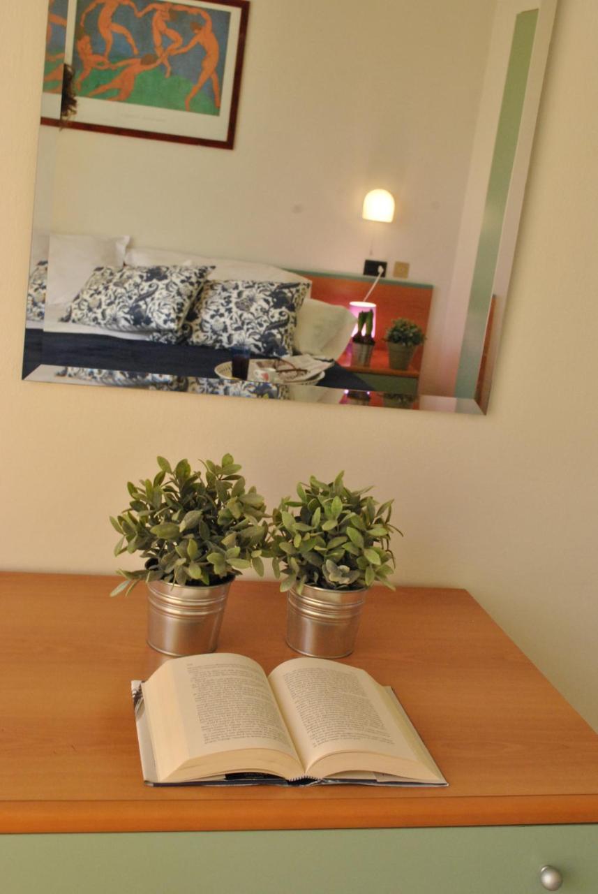 Residence Villa Dei Pini Rimini Buitenkant foto